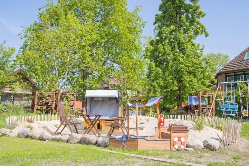 Ferienwohnungen Fehmarn Mit Parkplatz In Petersdorf Extérieur photo